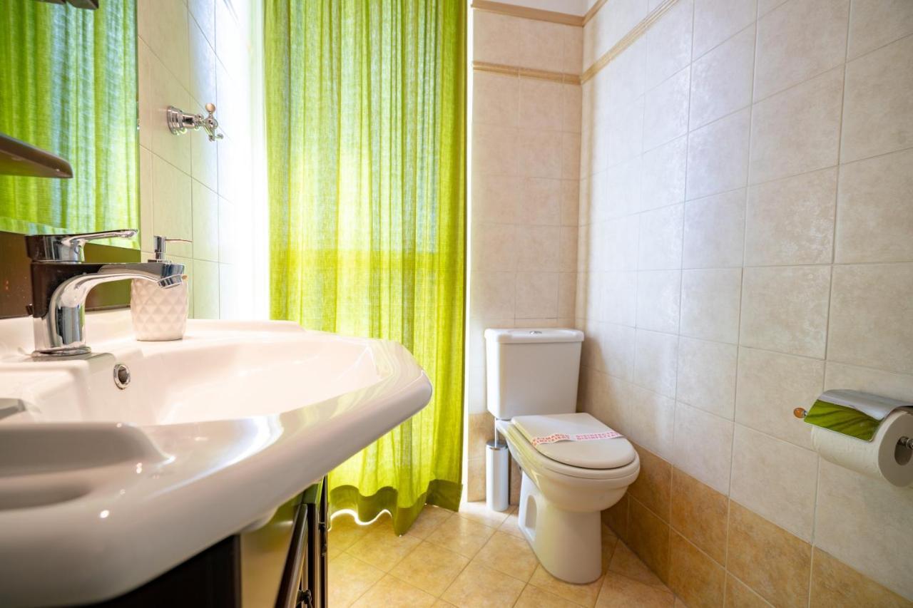Glyfada 3 Bedrooms 6 Persons By Mps Apartment