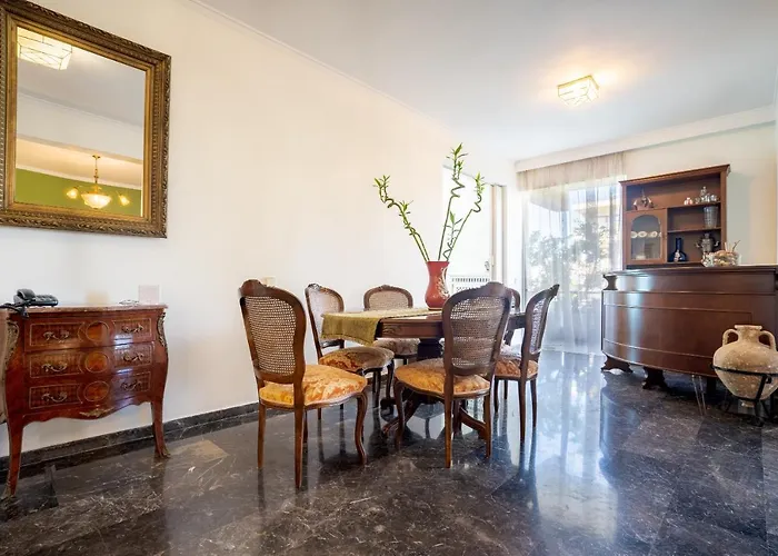 Glyfada 3 Bedrooms 6 Persons Apartment By Mps